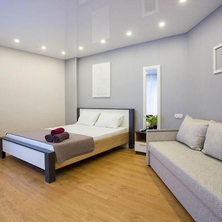 New Studio In The City Center - Mykoly Khvylovoho Str 5-2 Харків Екстер'єр фото