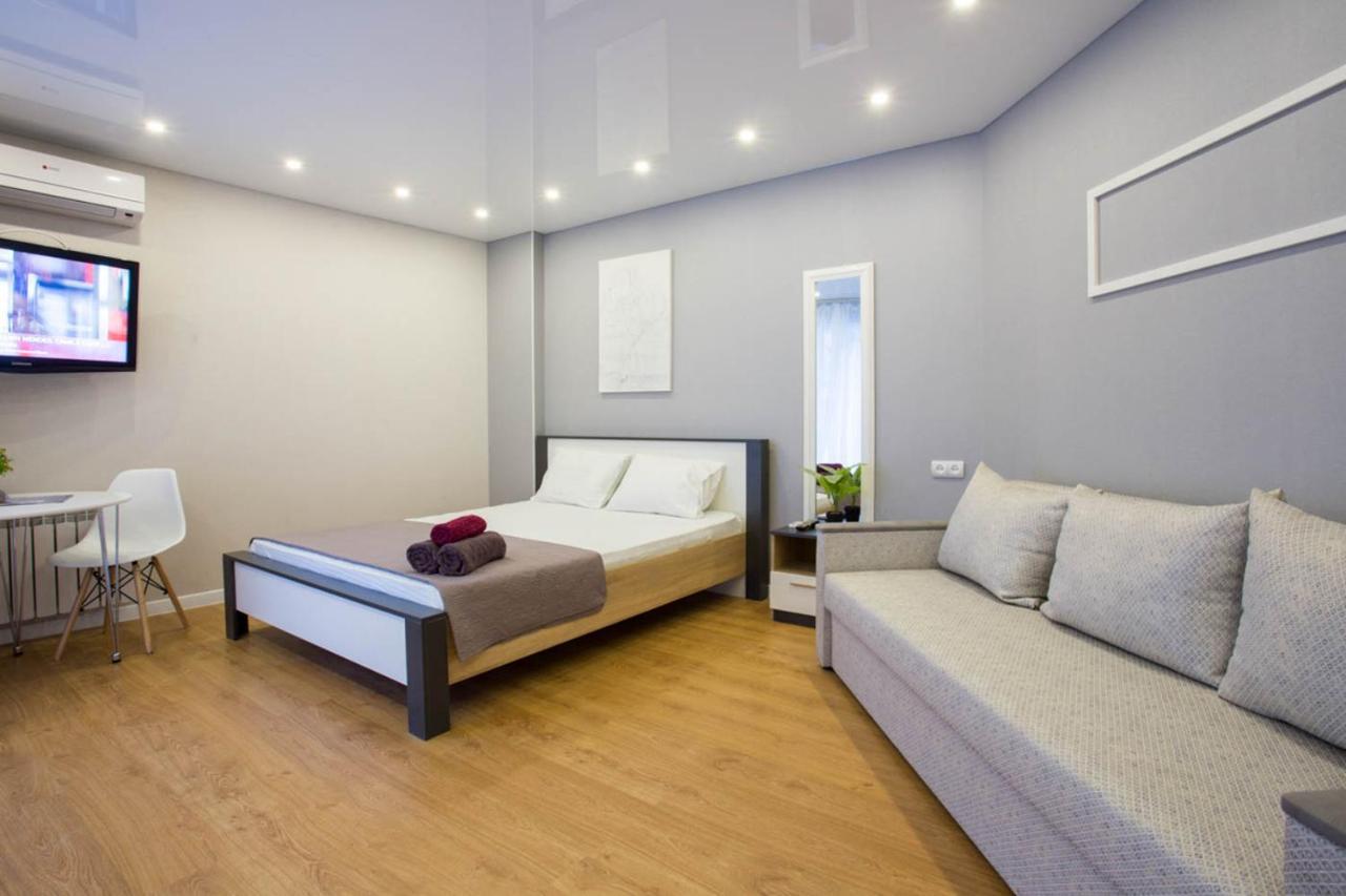 New Studio In The City Center - Mykoly Khvylovoho Str 5-2 Харків Екстер'єр фото